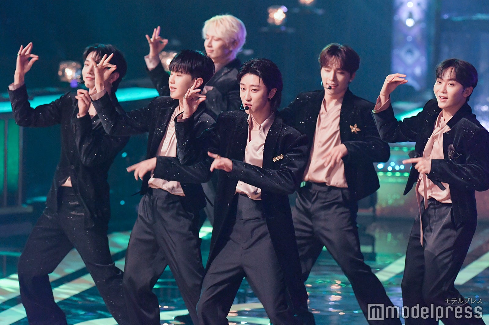 SEVENTEEN（C）モデルプレス