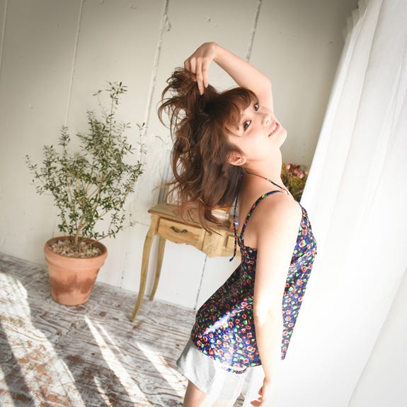 小花柄レースフリル付キャミ・ショートパンツ付ビキニ4点セット「JILL STUART」5,980円(+税)