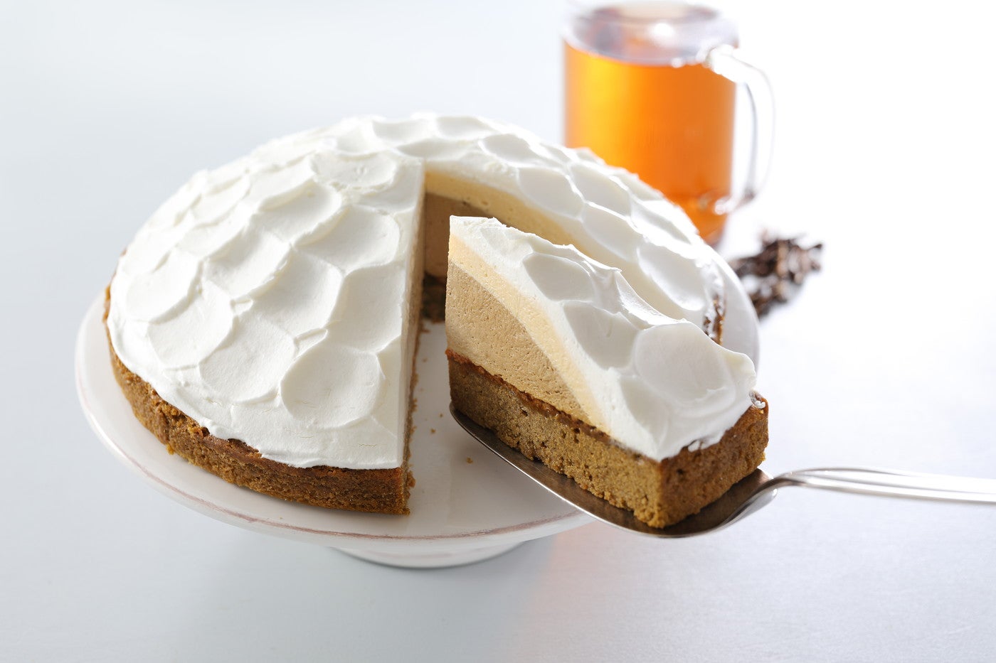 ほうじ茶＆キャラメルのムースケーキ¥495／画像提供：スターバックス コーヒー ジャパン