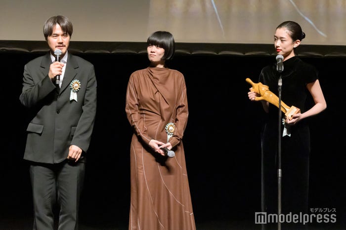押山清高監督、山中瑶子監督、河合優実(C)モデルプレス