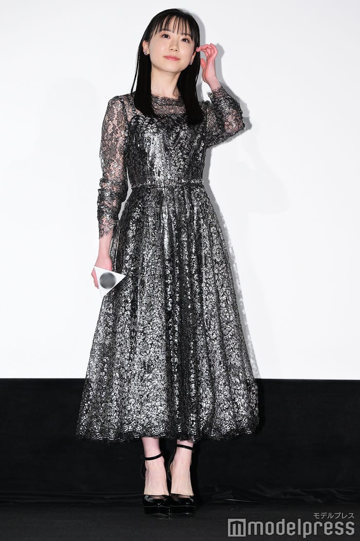 (C)モデルプレス