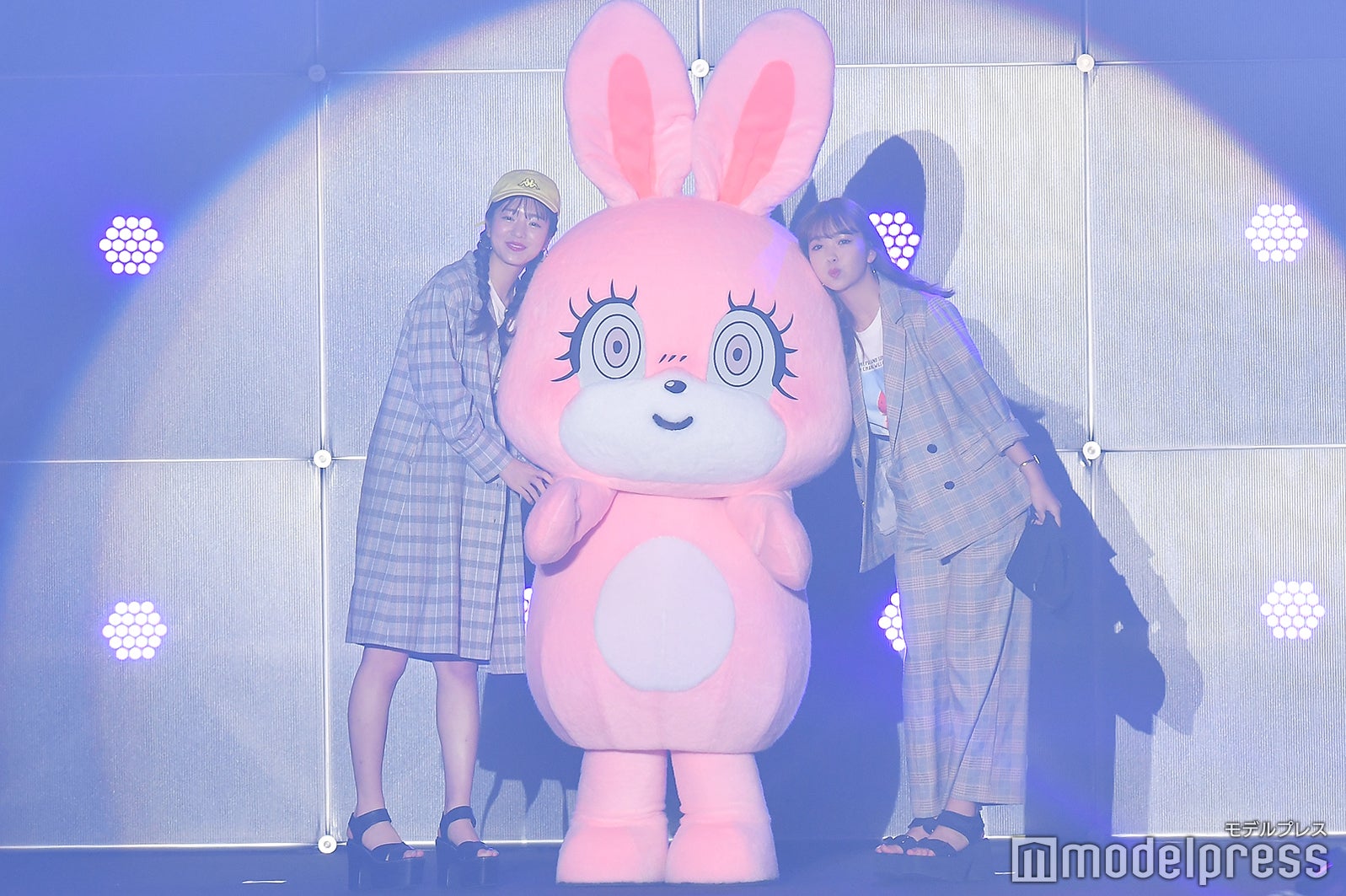 横田真悠、藤田ニコル（C）モデルプレス