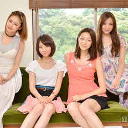 舞台「女子高」に出演する（左より）荒井奈緒美、梨里杏、熊澤枝里子、杉ありさ