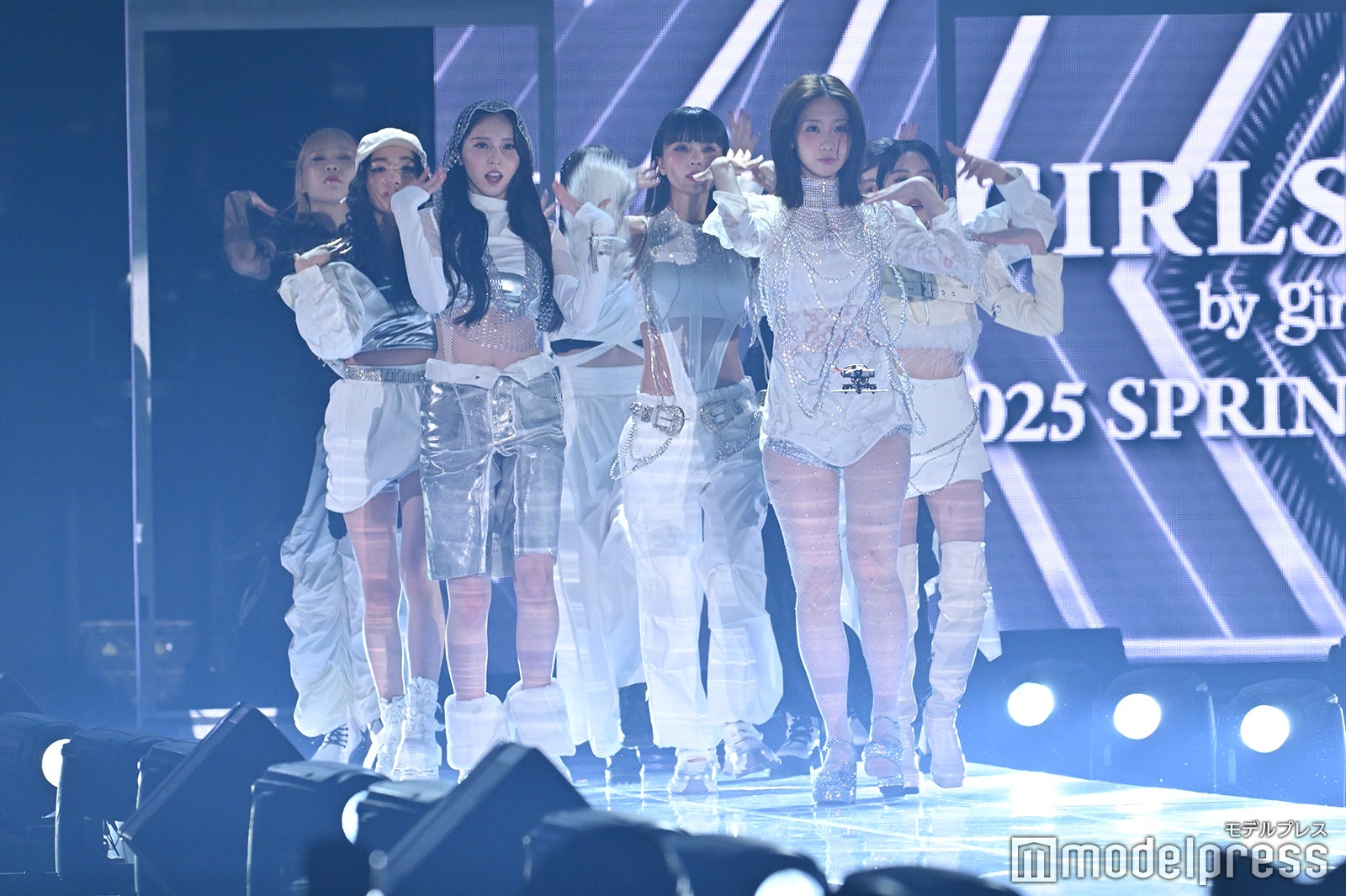 （C）モデルプレス