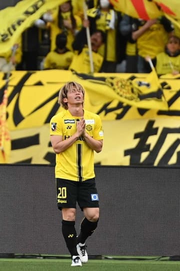 柏 FC東京に快勝 MF・瀬川100歳で死去の祖父に捧げる有言実行ゴール「ほっとした」 内定蹴って進んだプロの道「（祖父は）これからも見ていてくれると思う」