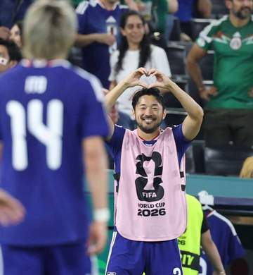 セリエA移籍のサッカーW杯代表の人気者 画伯級？！手書きノートでイタリア語猛勉強 多分…人体の絵ww腹は？ヒザは？