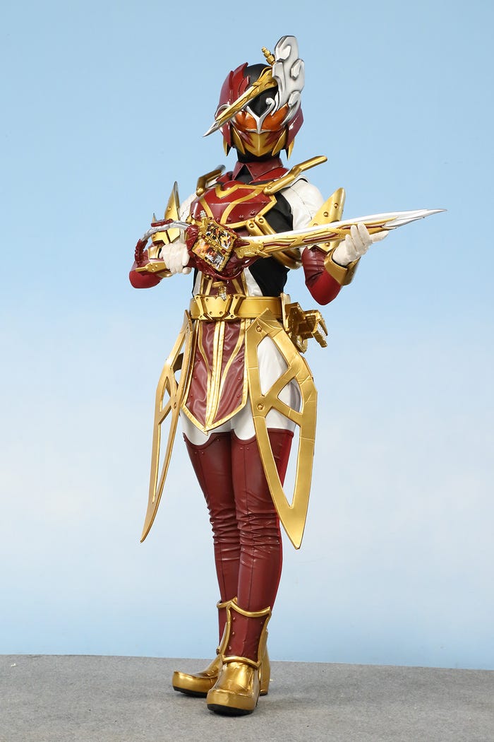 仮面ライダーサーベラ(C)石森プロ・テレビ朝日・ADK EM・東映