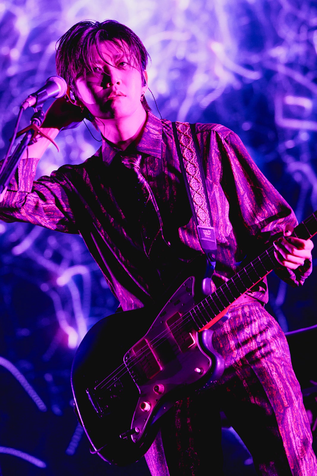 Mrs. GREEN APPLE・若井滉斗／撮影：田中聖太郎写真事務所