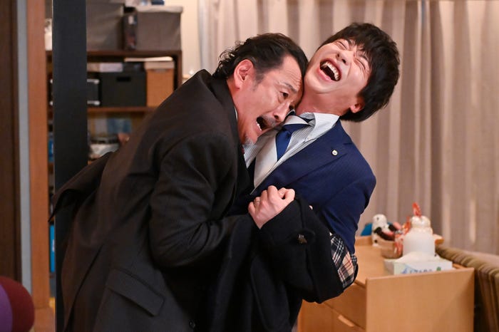 吉田鋼太郎、田中圭「おっさんずラブ-リターンズ-」第1話(C)テレビ朝日