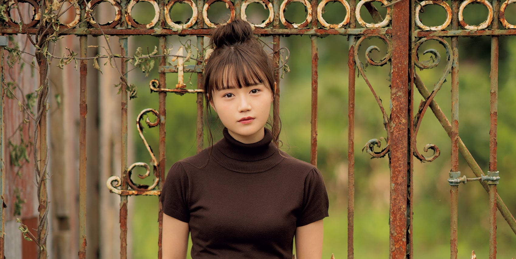 「尾崎由香 オフィシャルスクールカレンダー」（C）中村和孝／小学館・週刊ビッグコミックスピリッツ