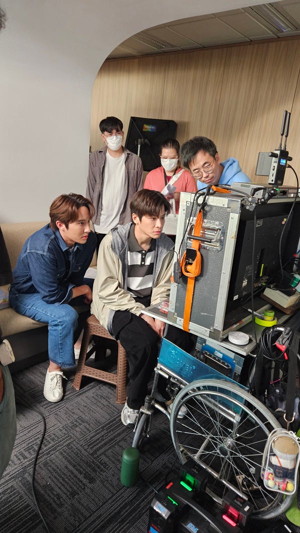 「Dating Game（仮題）」撮影現場の様子（C）datinggame2025