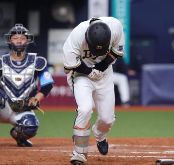 オリックスに激震 死球で負傷交代の杉沢は右尺骨遠位端骨折と診断 今季打率・385と好調も