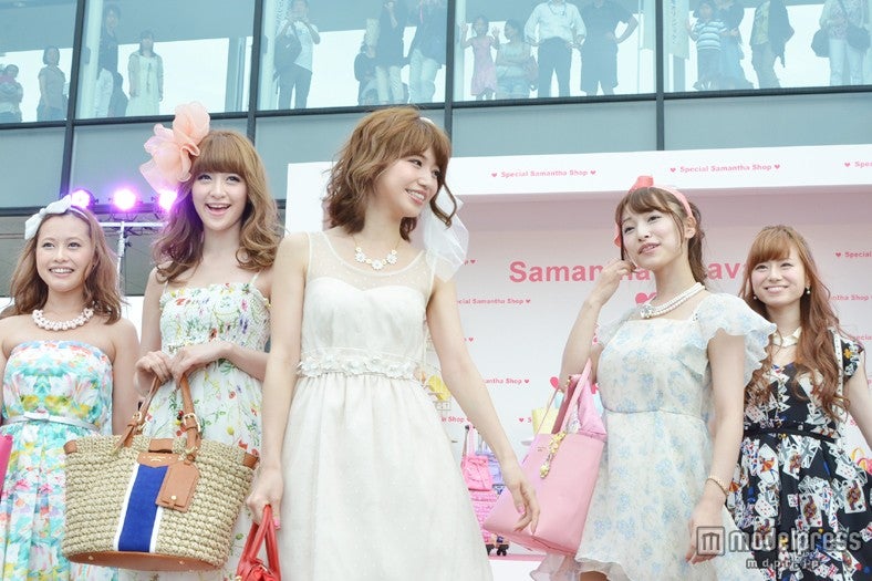 プリクラによるファッションショー