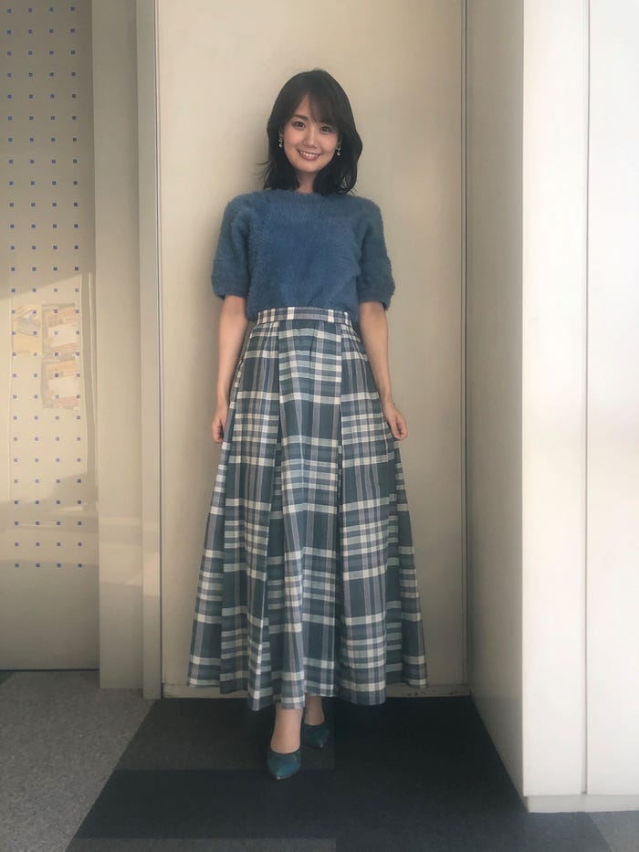 顔映りが良く見える気がするので、ブルーが好きで良く着ています(提供写真)