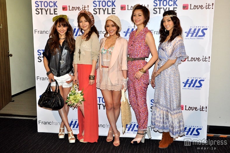 左から：三原勇希、宇井愛美、向山志穂、西田有沙、岩本乃蒼