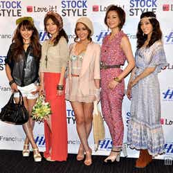 左から:三原勇希、宇井愛美、向山志穂、西田有沙、岩本乃蒼