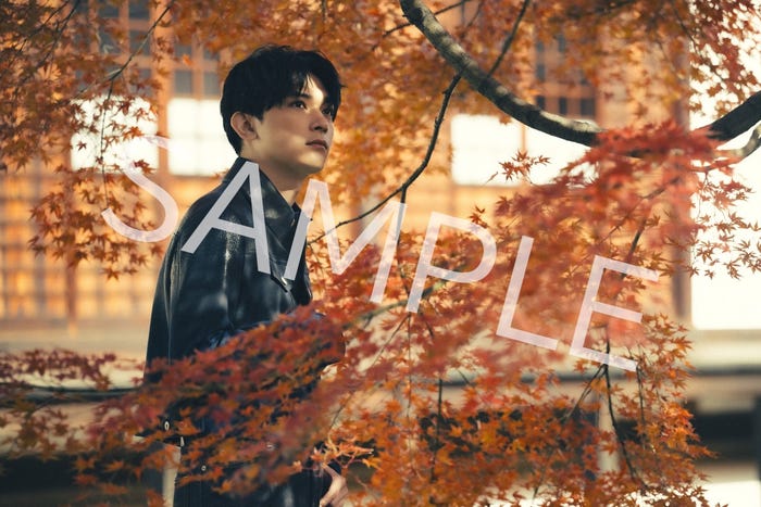 「吉沢亮 2024.4→2025.3 カレンダー」(提供写真)