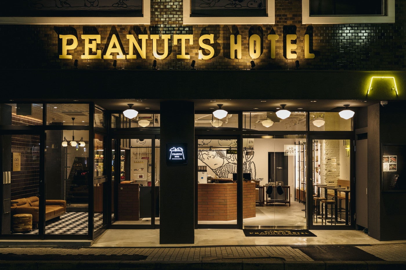 PEANUTS HOTEL（C）2025 Peanuts Worldwide LLC