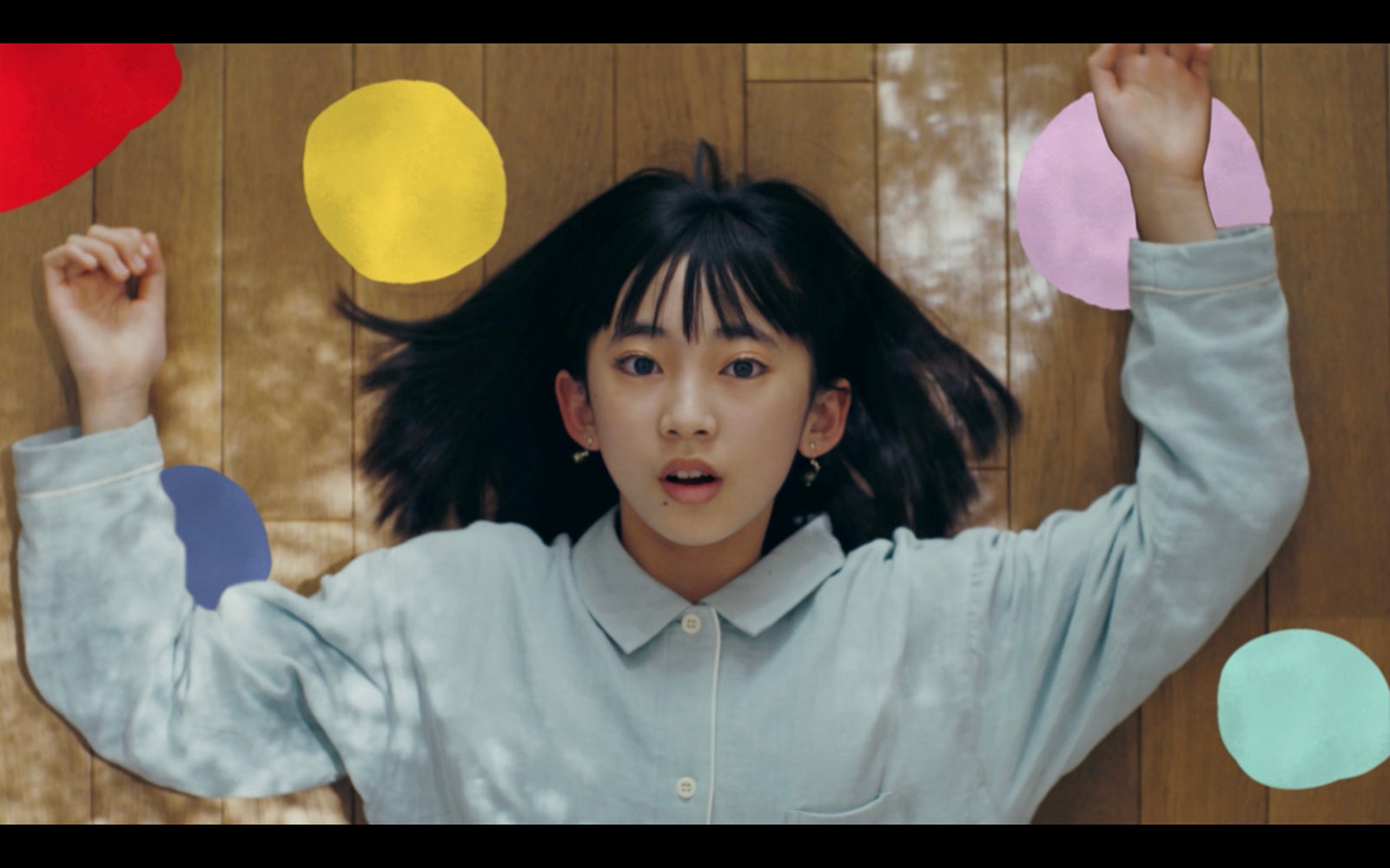 菅田将暉、新アルバムより「ギターウサギ」MV公開 14歳の近藤華が出演＆制作手掛ける