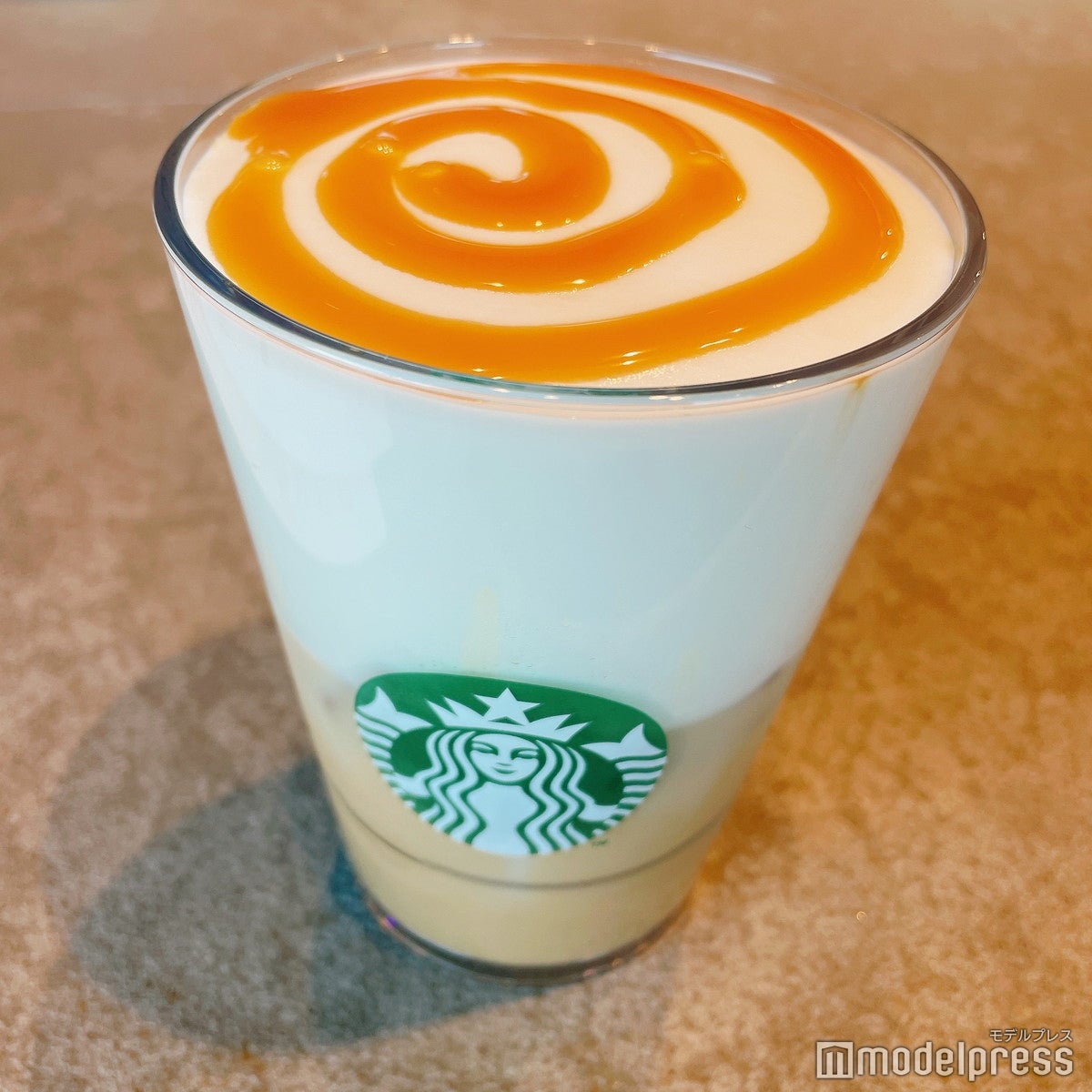 アイス カプチーノ＋キャラメルソーストッピングのカスタマイズ（C）モデルプレス