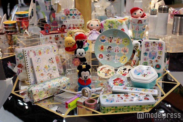 雑貨がたくさん(C)Disney