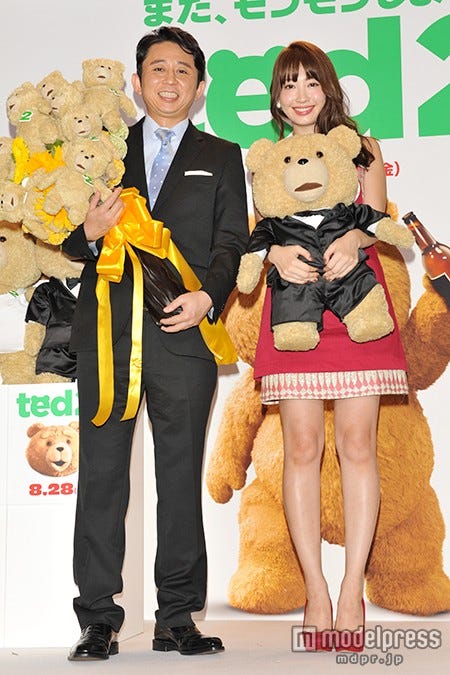 (左から)有吉弘行、小嶋陽菜