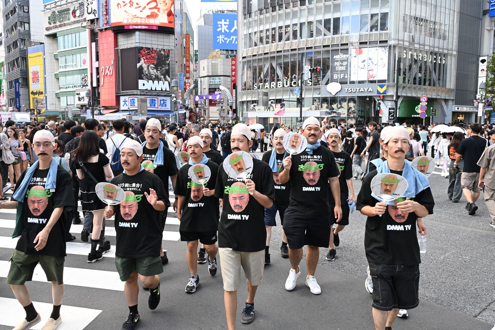 「大脱出3」渋谷練り歩きの様子（C）DMM TV