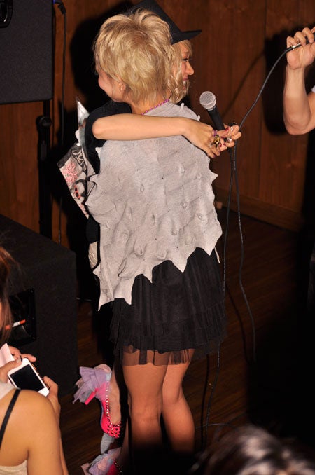 りかちゅうと抱き合うmini