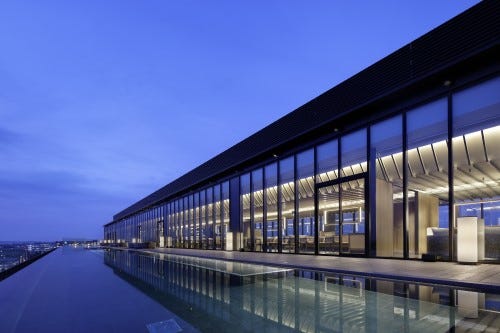 東京「ソラノホテル」富士山を眺めるインフィニティプール完備!都心からエスケープし心身を解放