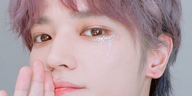 Bts Nct ラインストーンメイク がメンズにも流行中 男女の垣根超えたキラキラメイクに注目 モデルプレス Bts Nct ラインストーンメイク がメンズにも流行中 男女の垣根超えたキラキラメイクに注目 モデルプレス