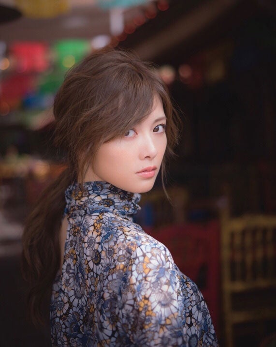 白石麻衣2ndソロ写真集『パスポート』（2月7日発売）／画像提供：講談社