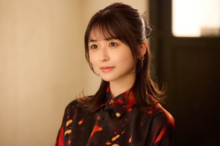 長濱ねる「10回切って倒れない木はない」第3話(C)日本テレビ