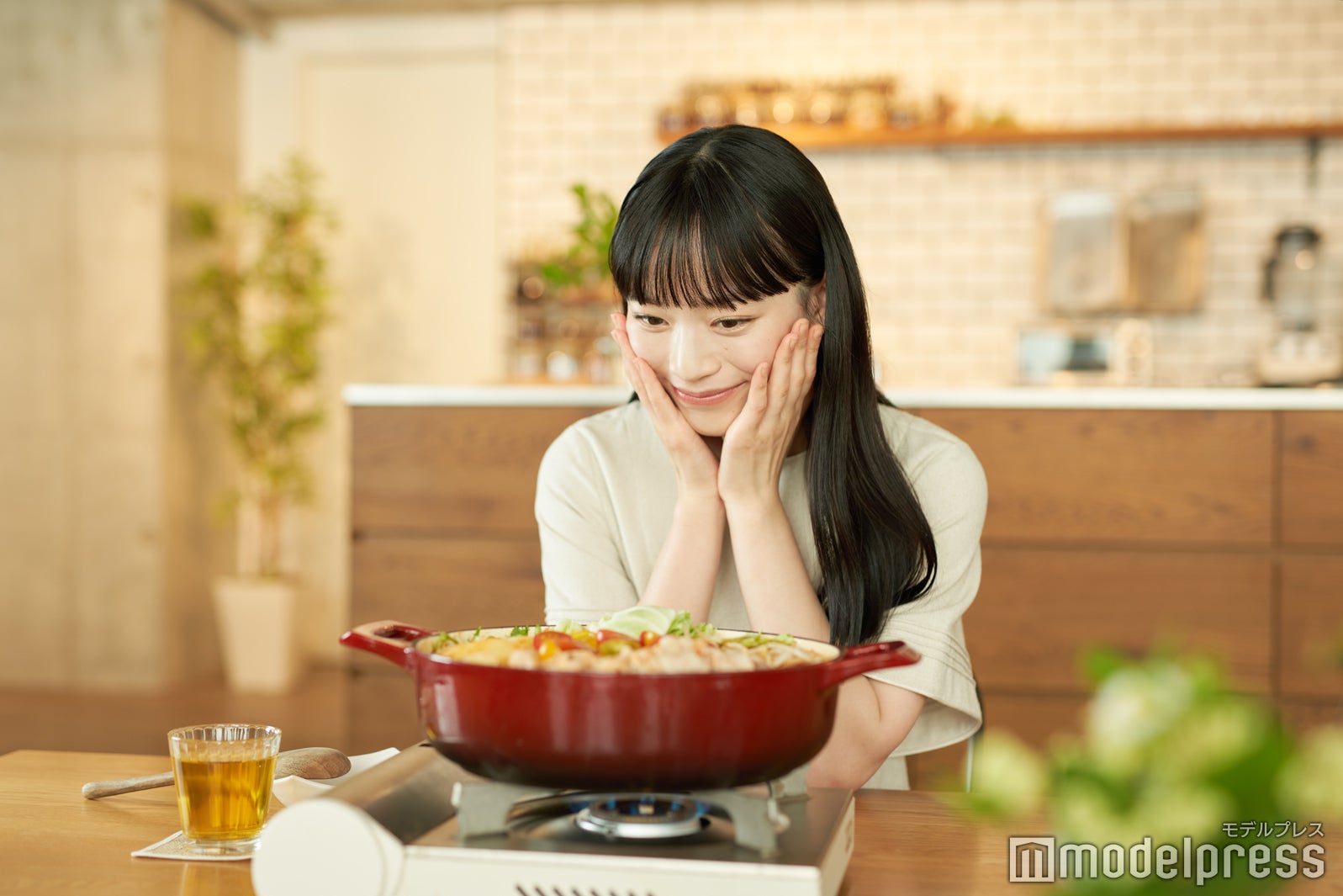 由布菜月（C）モデルプレス