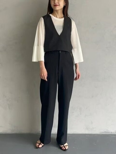 シアートップス　透け感　コーデ