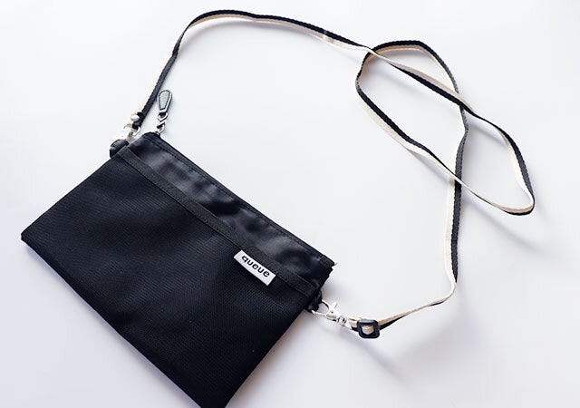 サコッシュ　紐　付け替え