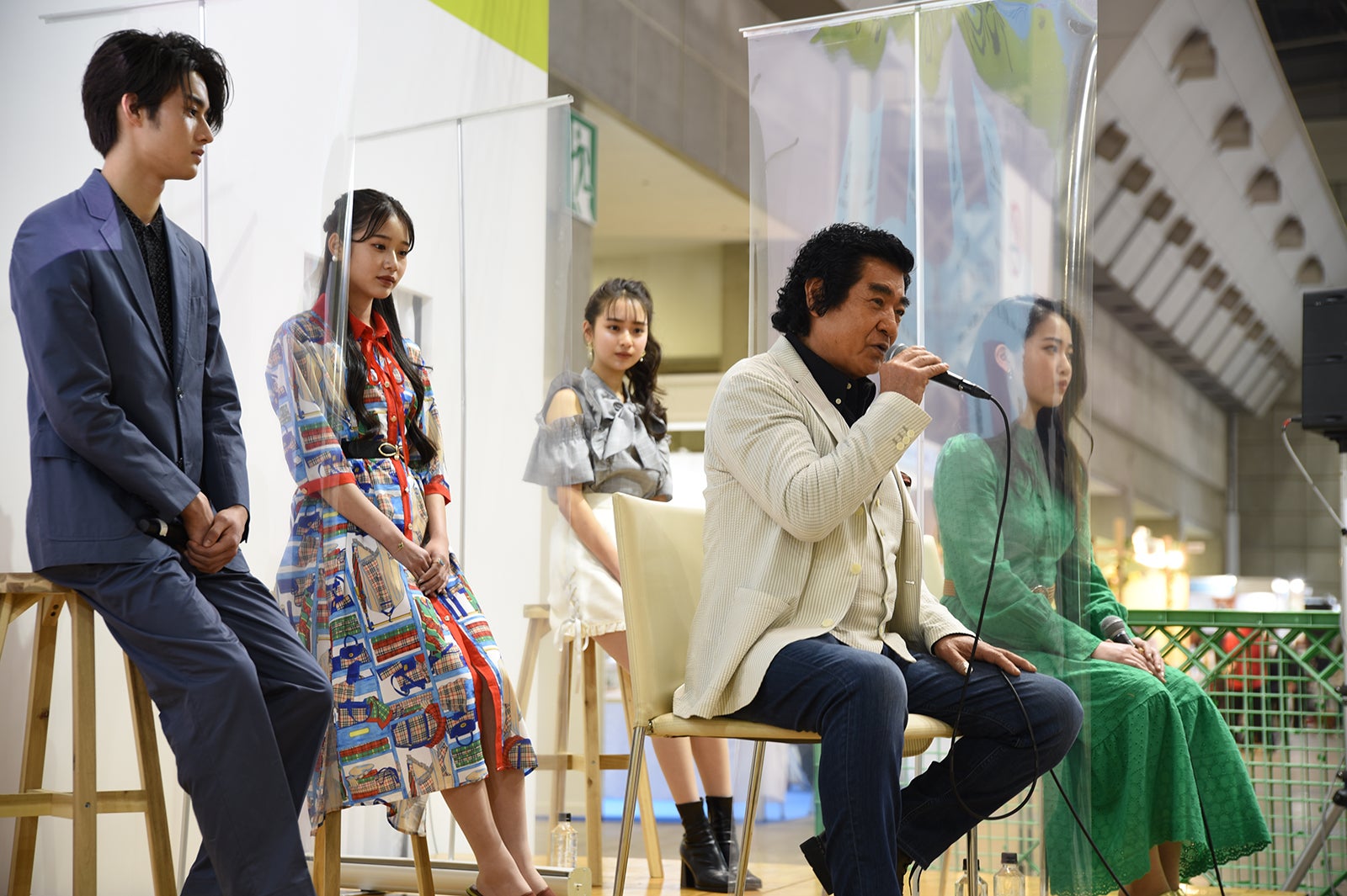 藤岡弘、ファミリー、揃ってイベントに登場 （提供写真）