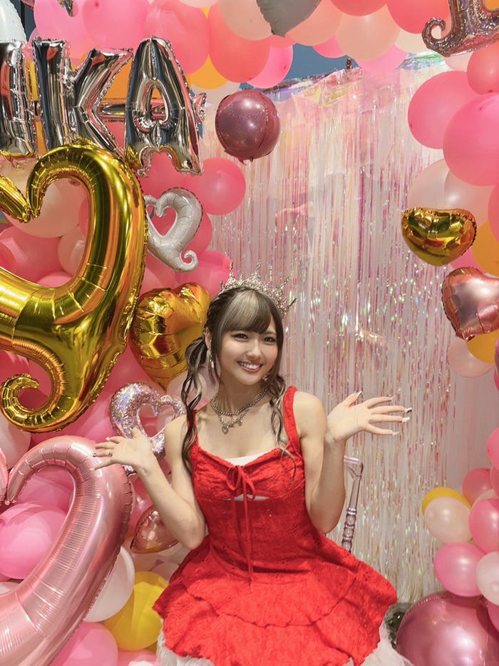 あみか(AMIKA)初のソロライブの様子(提供写真)