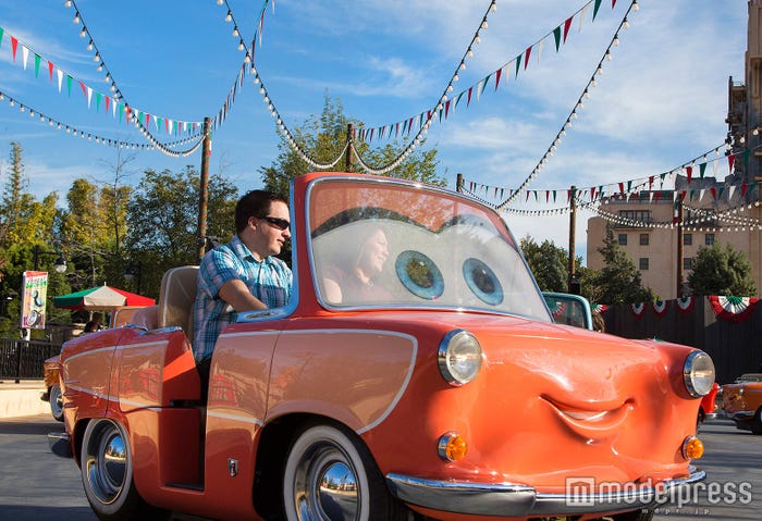 新アトラクション「ルイジのローリッキン・ロードスター」(C)Disney/Pixar