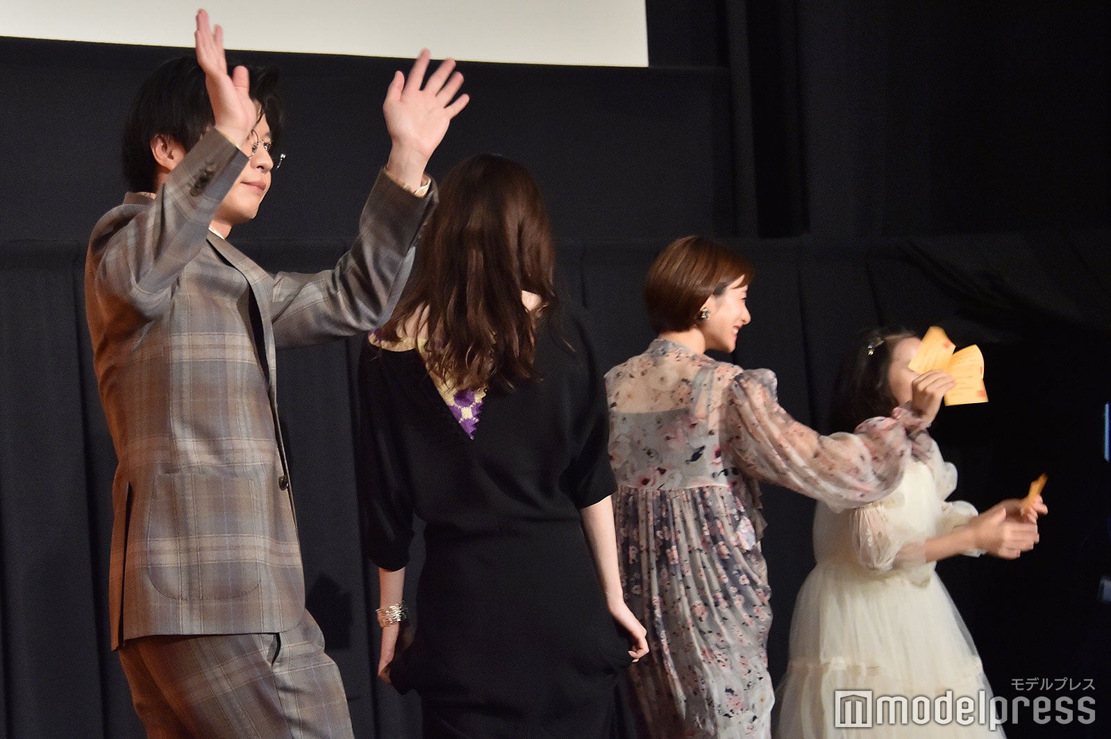 田中圭、永野芽郁、石原さとみ、稲垣来泉（C）モデルプレス