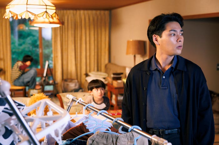 佐藤大空、柳楽優弥「ライオンの隠れ家」第8話(C)TBS