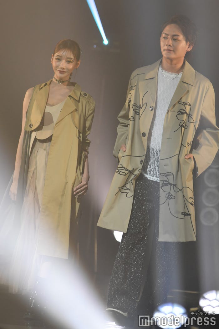 明日花キララ、三崎優太(C)モデルプレス