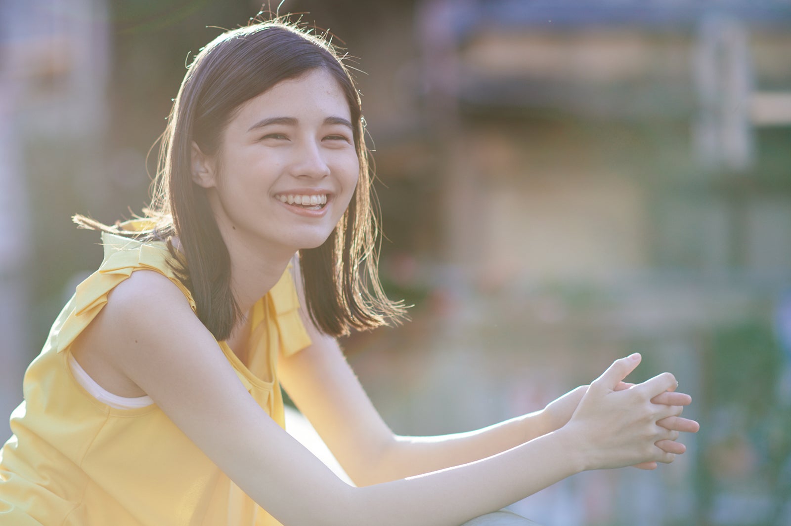 “奇跡の16歳”アリアナさくら、スリム美脚を披露 「原石美女図鑑」に初登場