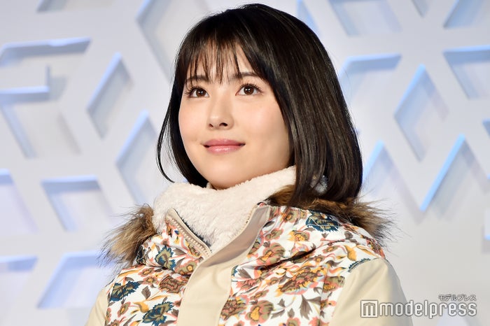 橋本環奈 浜辺美波のやり取りに反響殺到 コラボインスタライブに期待集まる モデルプレス