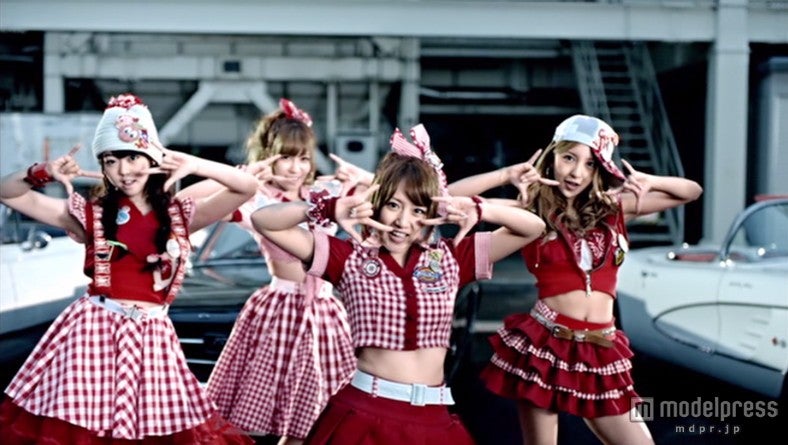 「ギンガムチェック」のミュージックビデオより