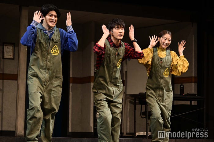 (左から)有輝、濱田崇裕、武田玲奈 (C)モデルプレス
