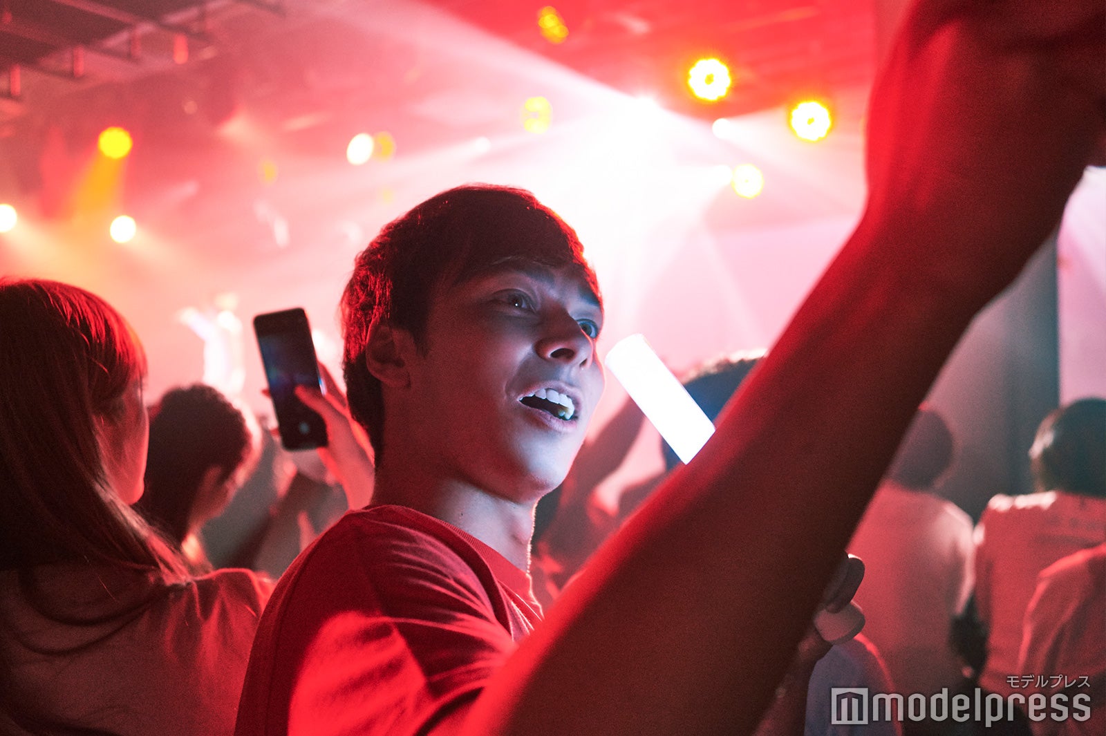 撮影OKのタイミングでパチリ （C）モデルプレス