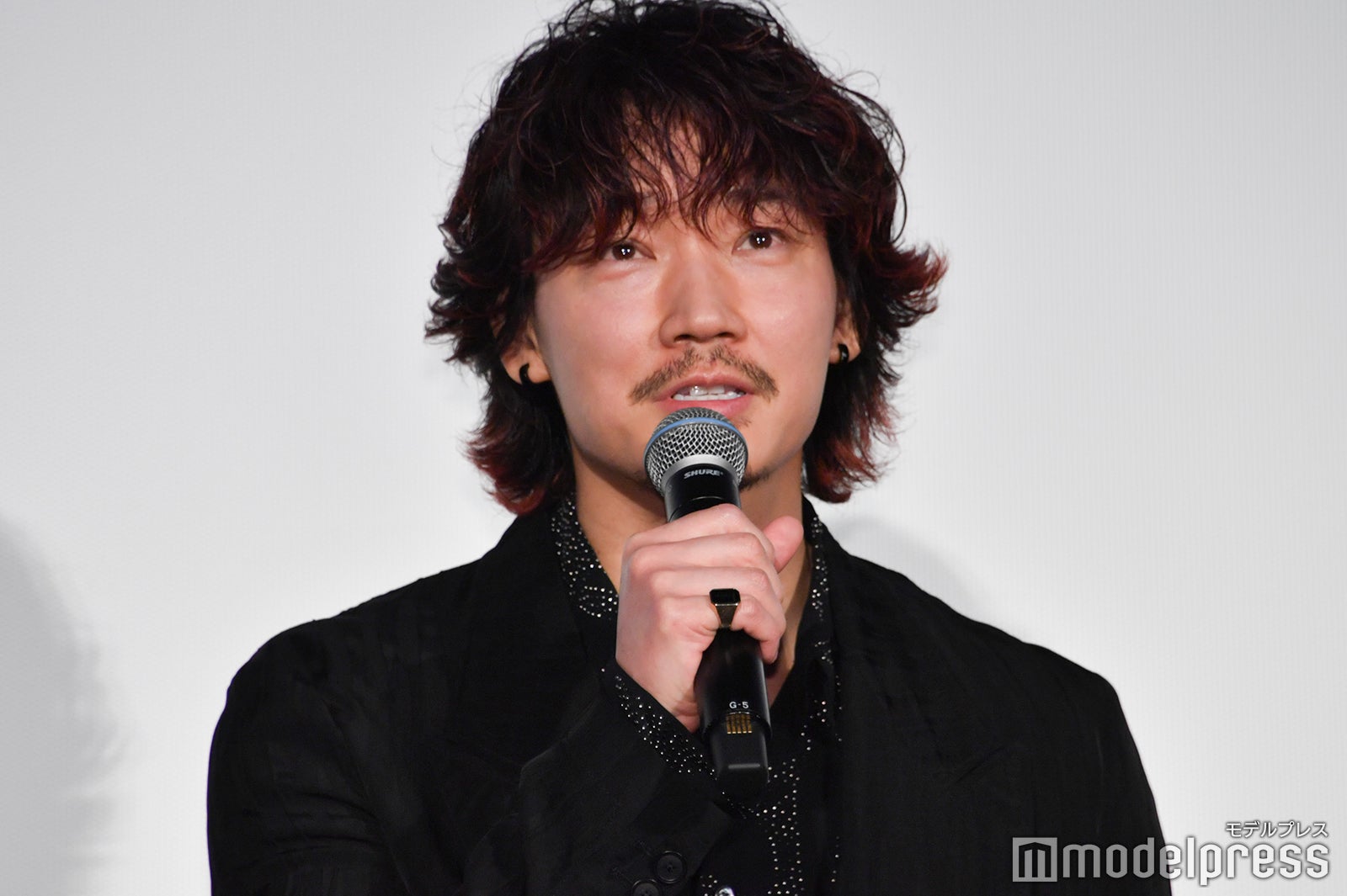 綾野剛（C）モデルプレス