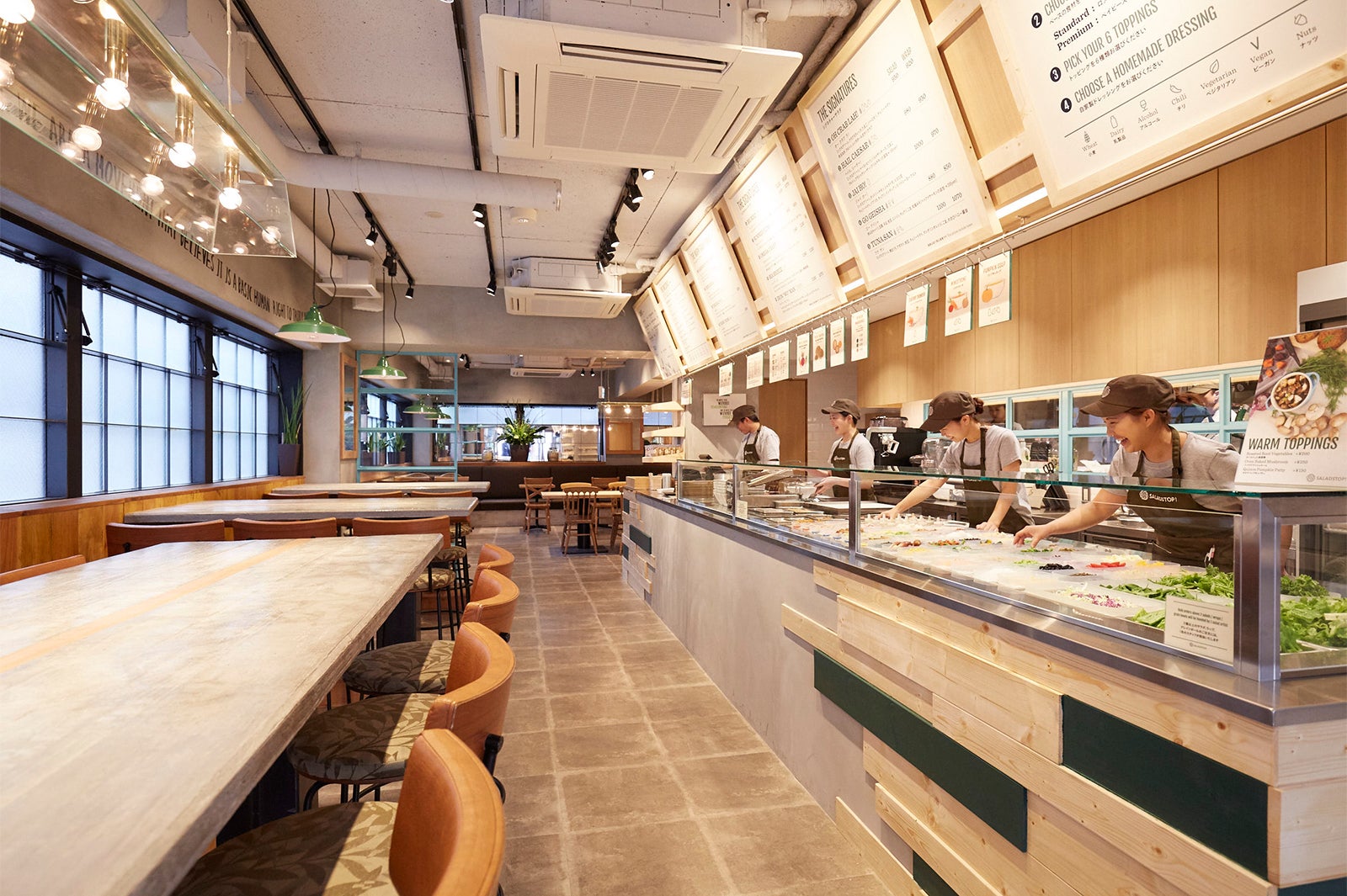 SaladStop！六本木グランドタワー店／画像提供：フジオフードシステム