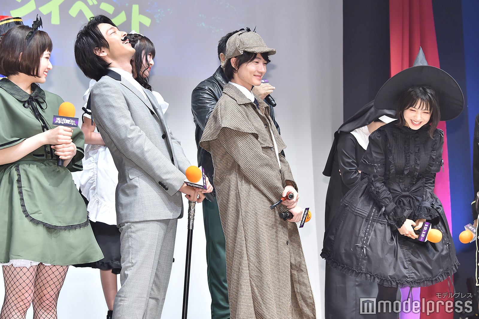 （左から）山田杏奈、中村倫也、神木隆之介、浜辺美波（C）モデルプレス