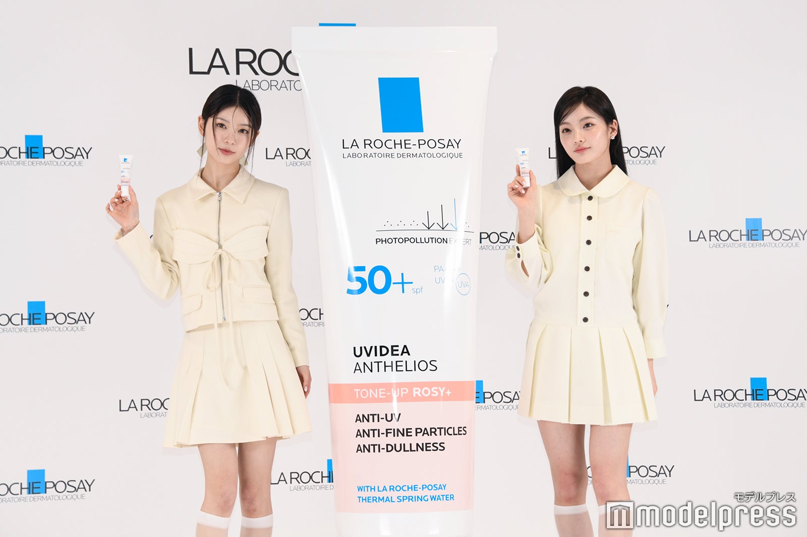 ILLIT／モカ、イロハ（C）モデルプレス